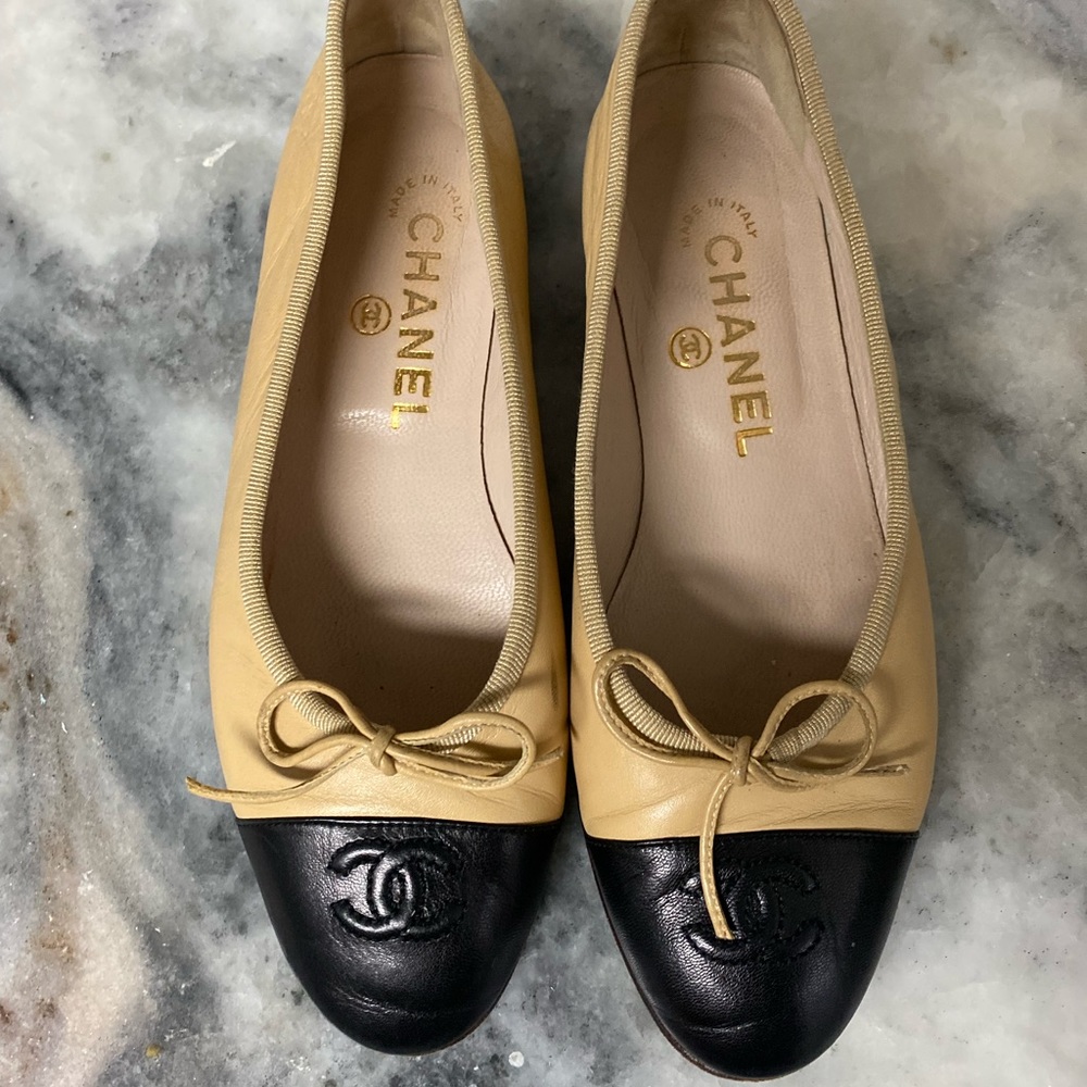 Authentic Chanel Black and Nude Ballet Ballerina Flats Shoes/ Slides Size 5 EU35